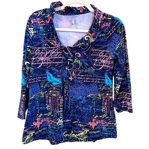 Lulu B Size XS Ruffle V-Neck 3/4 Sleve‎ UPF 50 Top Paris Print French Script
